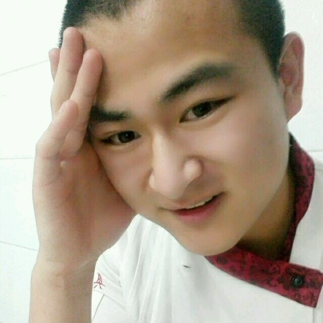 人潮拥挤的第一张照片--辽宁残疾人相亲网